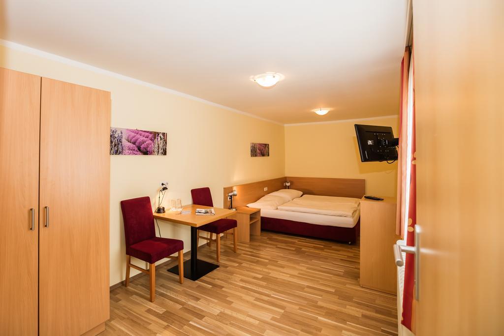 Hotel Denk Bed & Breakfast Vorchdorf Kültér fotó